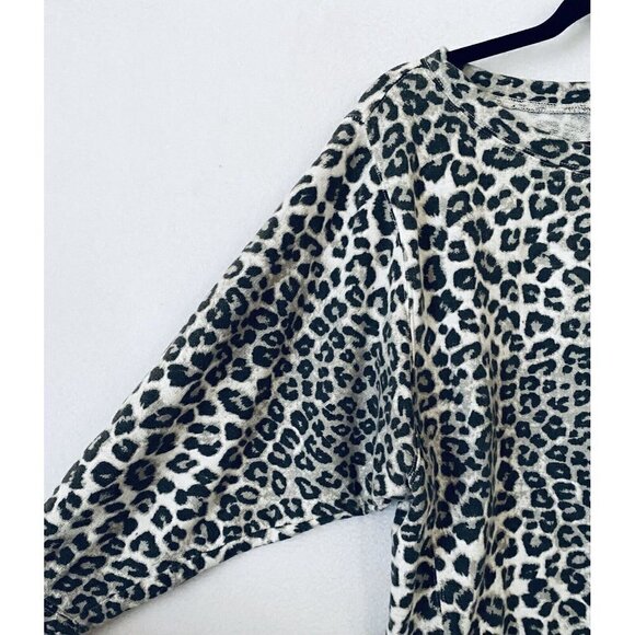 Good American Sweater Womens Small Cheetah Print Dolman Sleeve Sweatshirt Boho - Picture 3 of 9